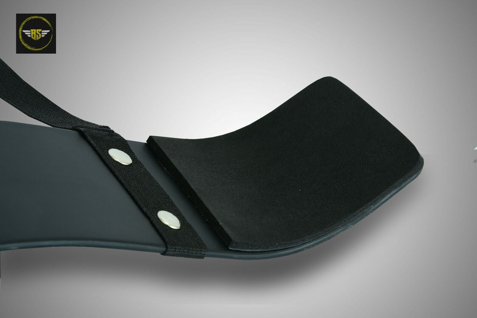 Arm Blaster Biceps Isolator – Gym Curl Support for Bigger Arms